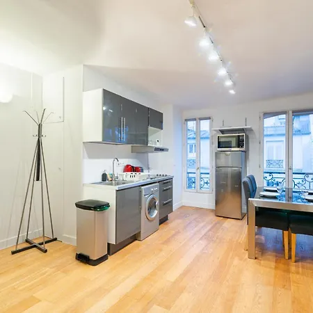 Luxurious 1 Bedroom Tour Eiffel Saint Dominique Free Netflix Paris Exterior photo