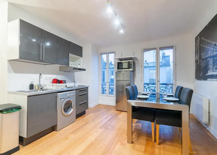Luxurious 1 Bedroom Tour Eiffel Saint Dominique Free Netflix